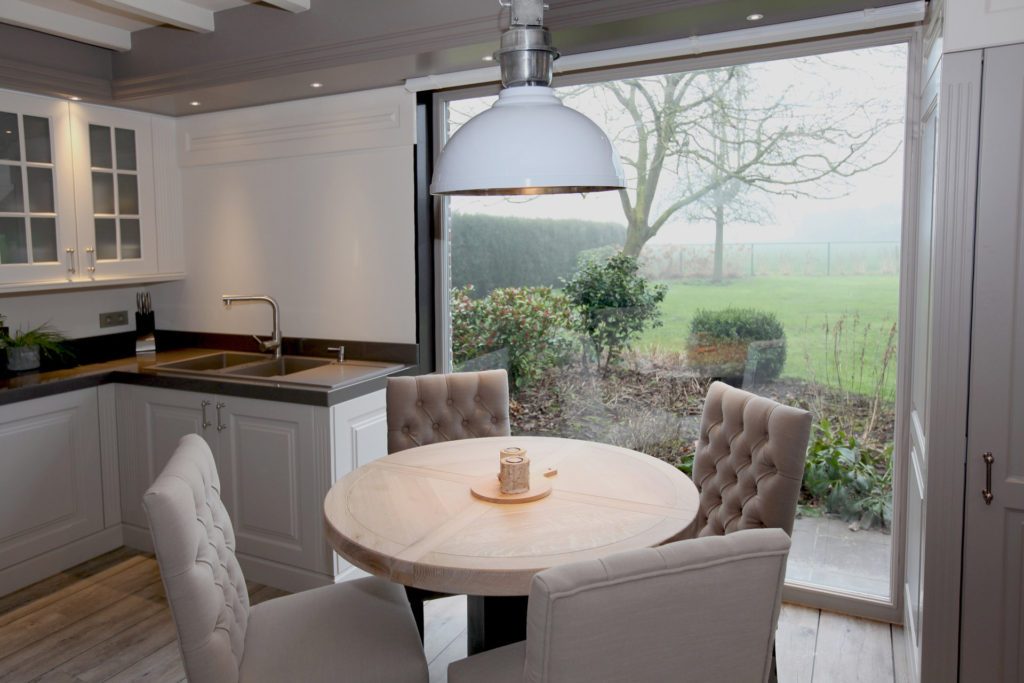 Kitchen with island