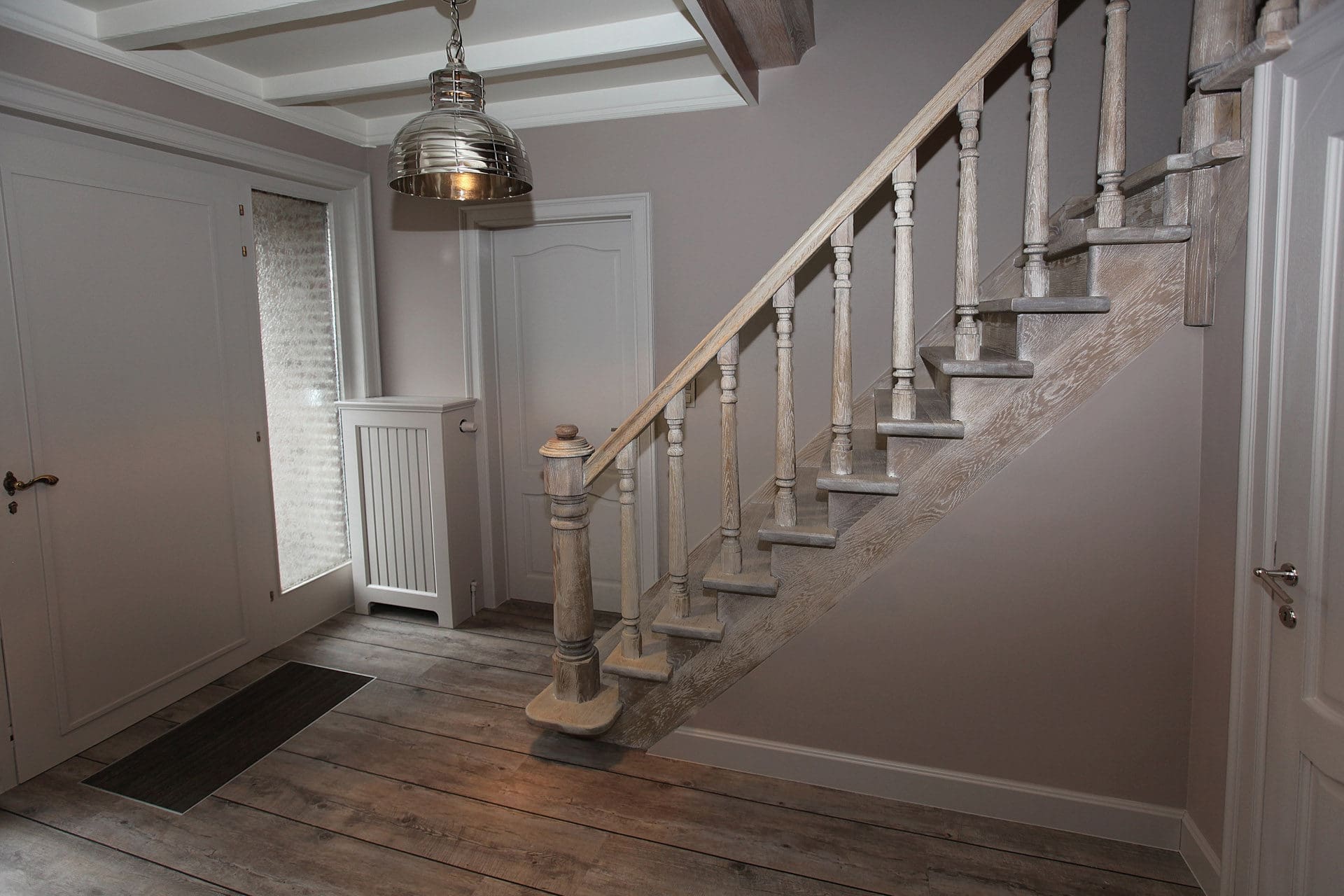 Treppe mit Vertaefelung in Meerdonk