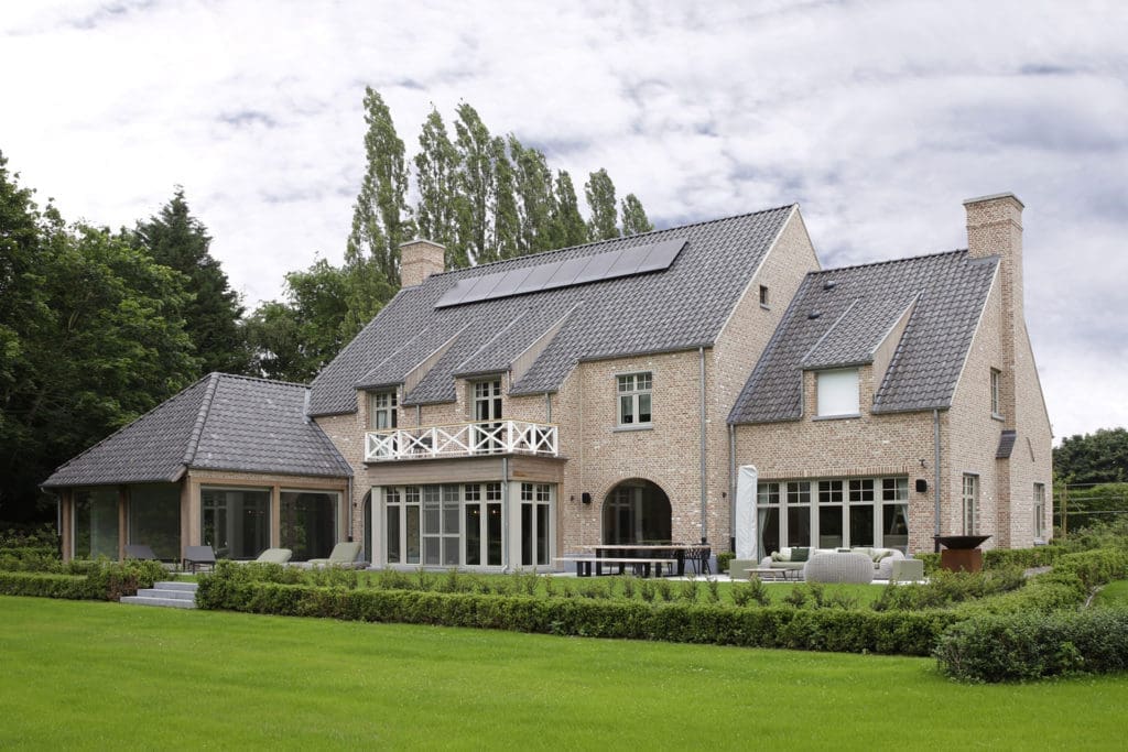 Landelijke villa bij Brugge ingericht door Marcotte Style