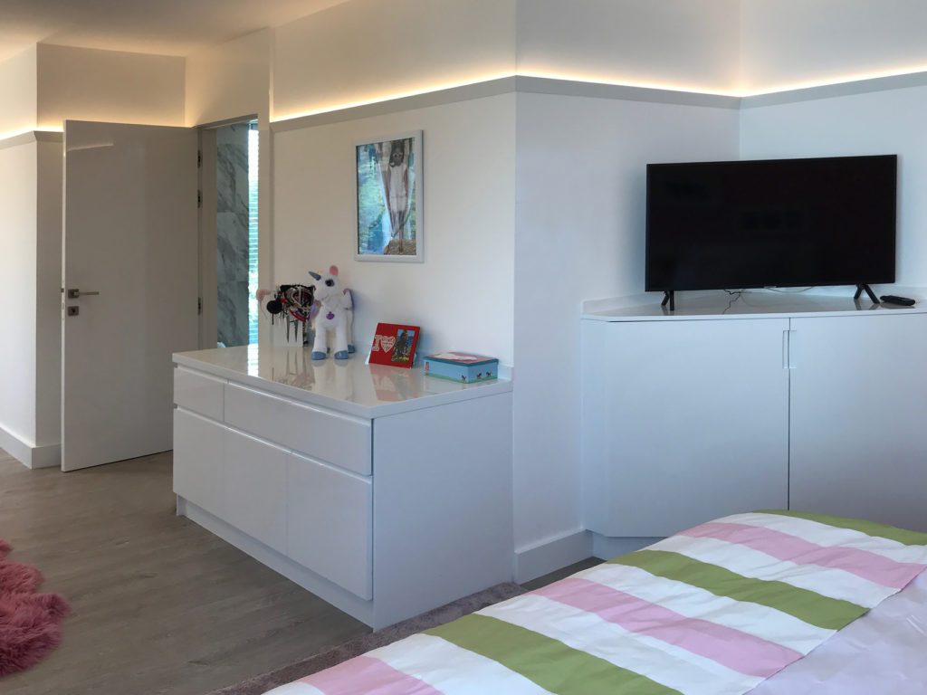 Marcottestyle-moderne-slaapkamer-meisje-wilrijk-4-1024x768
