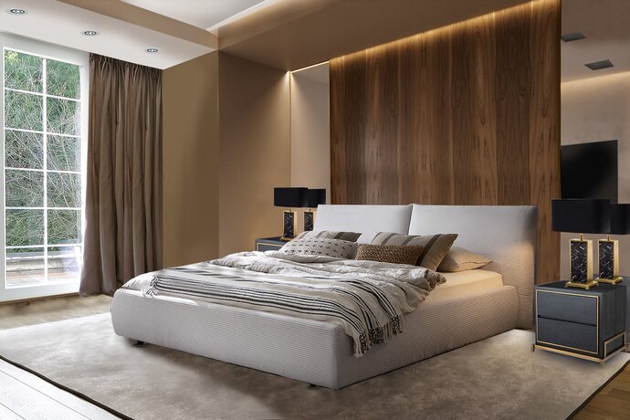 Une chambre avec un mur en bois chaud derrière le lit, un spot au-dessus de la tête de lit et des rideaux jusqu'au sol.